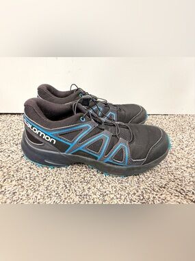 Salomon kids Black & Blue Trail Running Shoes size 1 EUC